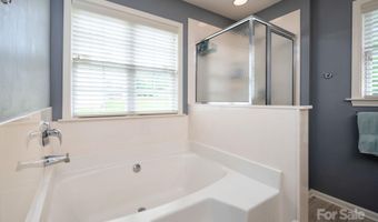 316 Pole Barn Dr, Asheville, NC 28806