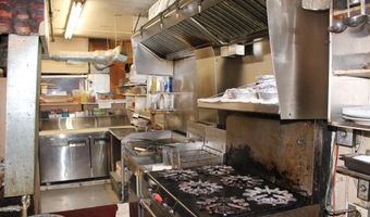 132 BROWNING Rd W, Bellmawr, NJ 08031