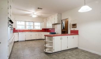 1402 W 12th St, Alma, GA 31510