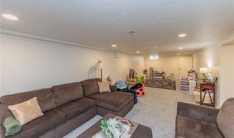 368 Sterling Cir, Berea, OH 44017