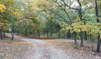 1026 Captain Ave, Aurora, MO 65605