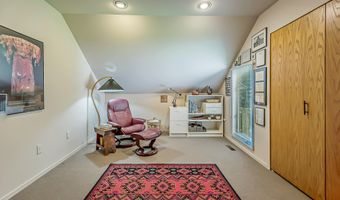 555 Glendale Cir, Ann Arbor, MI 48103