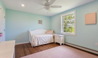 37 Trolly Farm Way, Falmouth, ME 04105
