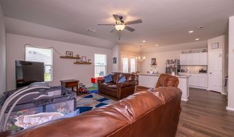 125 Sunland Dr, Beebe, AR 72012