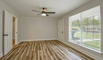 9525 Redwood Dr, Baton Rouge, LA 70814