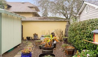 825 SW WALNUT St, Albany, OR 97321
