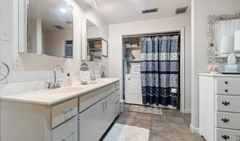 1670 Church St, Appomattox, VA 24522