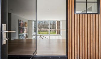 39 Timber Trl, Amagansett, NY 11930