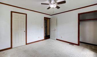 589 White Pines Cir, Camden, SC 29020