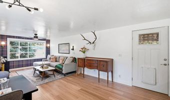 19657 Hiller Dr, Bend, OR 97702
