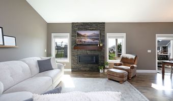 1202 NW Orchard Dr, Ankeny, IA 50023