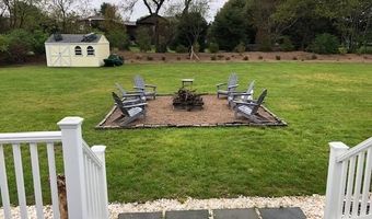 71 Crosspatch Rd, Charlestown, RI 02813