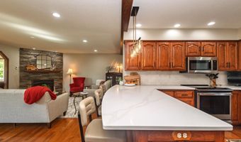 2111 Robins Nest SE, Alexandria, MN 56308