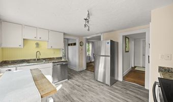 232 County Rd, Bourne, MA 02532