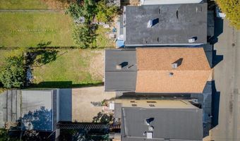 26 E 28TH St, Bayonne, NJ 07002