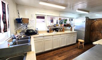 68 Front St, Big Sandy, TN 38221