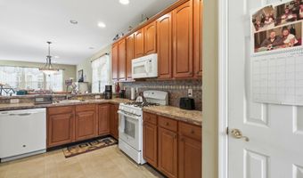 14 Hidden Lake Cir, Barnegat, NJ 08005
