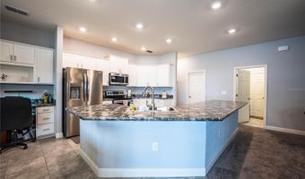 261 WALKERS POINT Dr, Auburndale, FL 33823