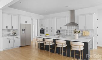 69 Village Pointe Ln, Asheville, NC 28803