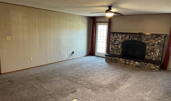 1220 Tyler St, Aurora, MO 65605