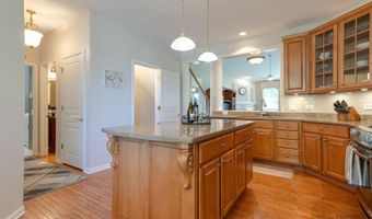 2 Tiverton Ct, Algonquin, IL 60102