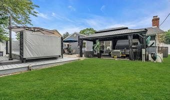 103 Idlewild Ln, Aberdeen, NJ 07747
