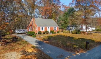 4 Tattersall Dr, Lincoln, RI 02865