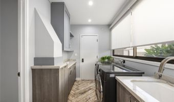 5811 Kalanianaole Hwy, Honolulu, HI 96821