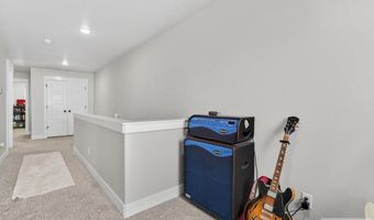 179 Park Lawn Dr #1, Chubbuck, ID 83202