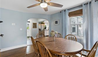 8 Lincoln Ave, Bristol, RI 02809
