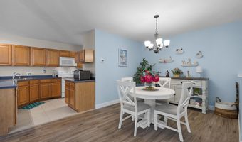 5 Sea Knoll Ct, Bourne, MA 02532