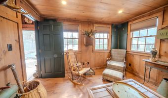 48 Old Searsport Ave, Belfast, ME 04915
