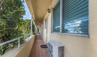 20 Park Dr 2, Bal Harbour, FL 33154
