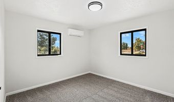 8004 HANNETT Ave NE, Albuquerque, NM 87110