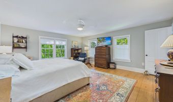 1059 Washington St, Bath, ME 04530
