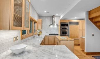 18 Belvidere Rd, Atlantic Highlands, NJ 07716