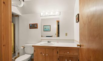 40 Indian Ladder Dr, Altamont, NY 12009