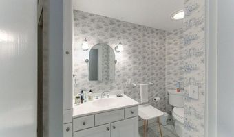 34 Catherine St A, Newport, RI 02840