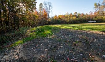 3 Back Rd, Abbot, ME 04406