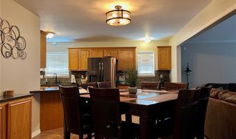 36 Valley View Cir, Bentonville, AR 72712