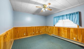 42 Yankee Ave, Bangor, ME 04401