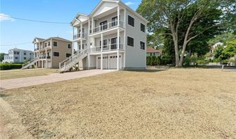 51 Burnett Rd, Warwick, RI 02889