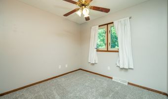 1103 4th St NW, Altoona, IA 50009