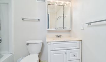 2305 W Fort Macon Rd 207, Atlantic Beach, NC 28512