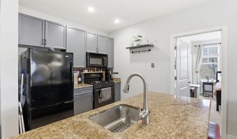 181 E REED Ave 304, Alexandria, VA 22305