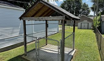 421 E 36th St, Anderson, IN 46013