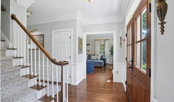 5 Spring Hill Rd, Bedford, NH 03110