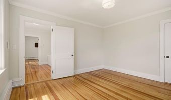 8 Champlin St, Newport, RI 02840