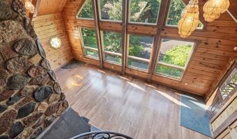 14 E Point Rd, Albrightsville, PA 18210