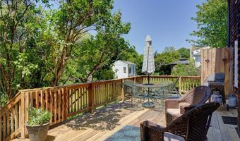 201 Paradise Ave, Middletown, RI 02842